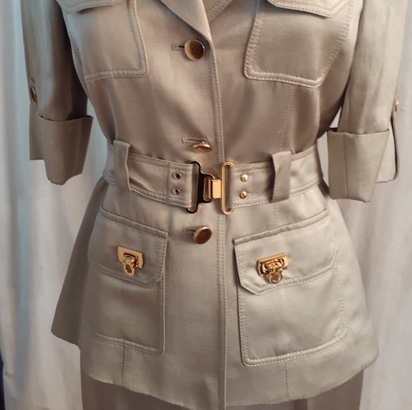 Antonio Melania pants suit - Picture 2 of 5